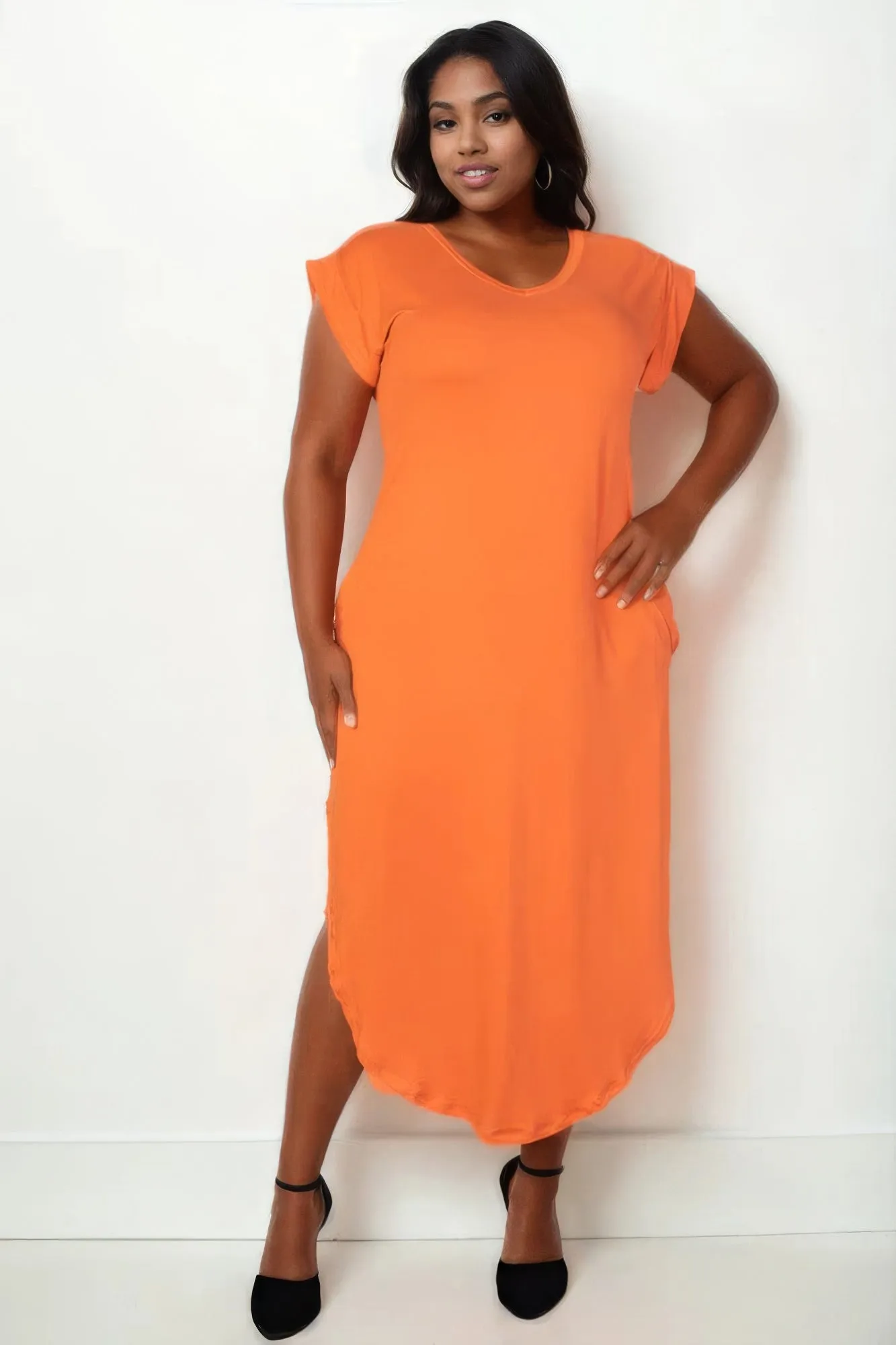 Chic Plus Size V Neck Maxi Dress with Batwing Sleeves