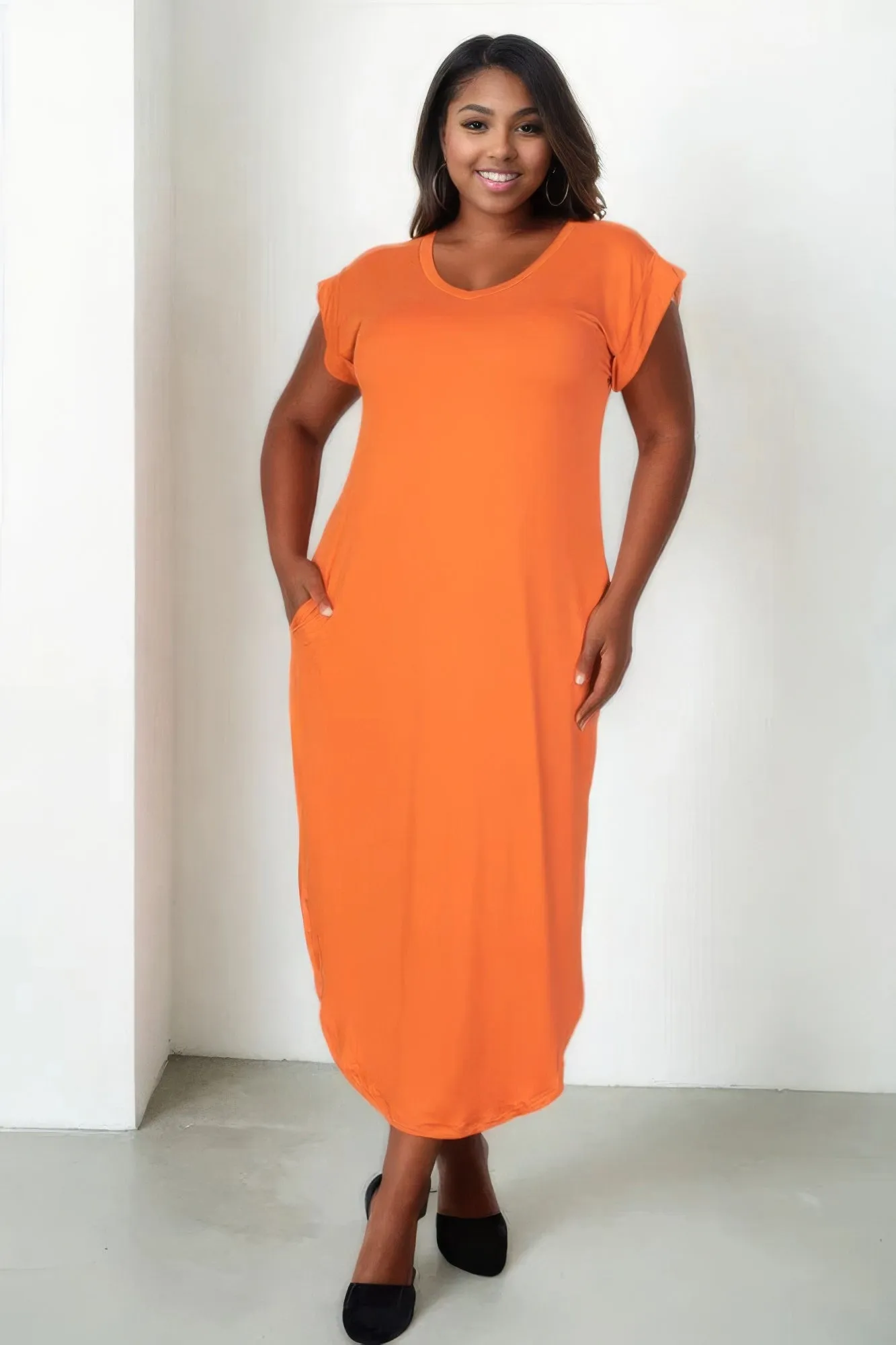 Chic Plus Size V Neck Maxi Dress with Batwing Sleeves