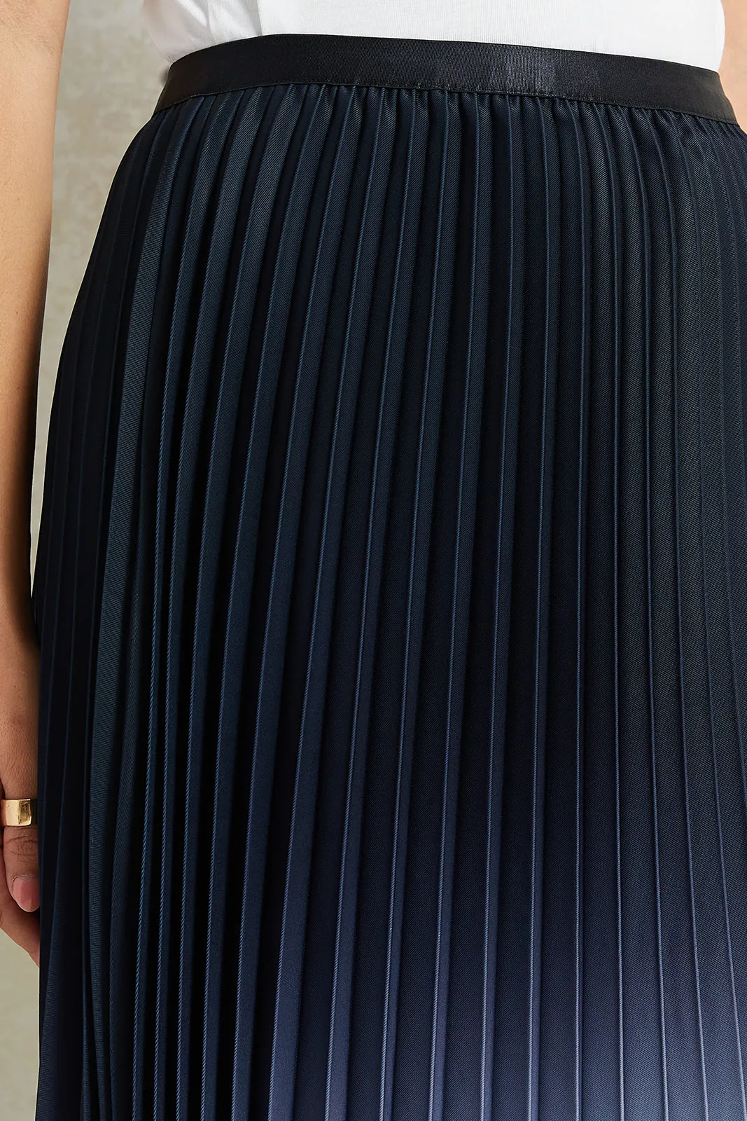 Women Navy Ombre Pleated Skirt